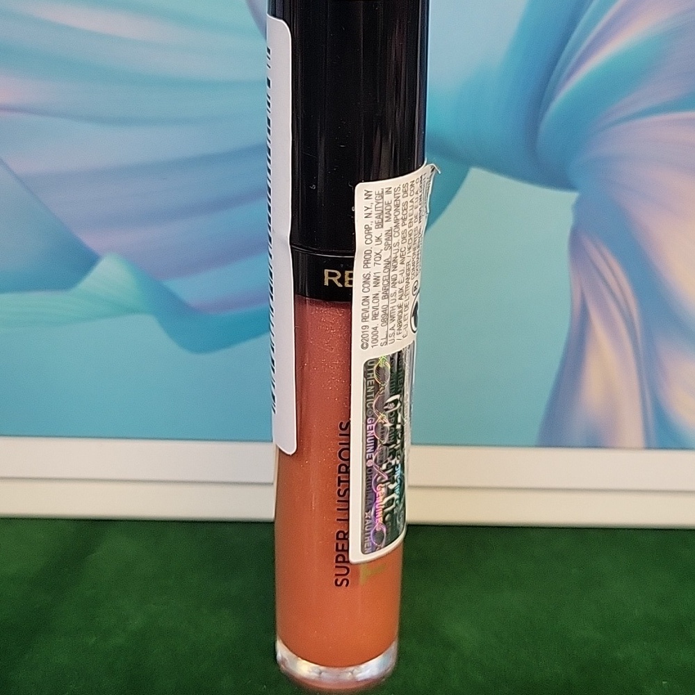 Revlon Super Lustrous The Gloss New Sealed Tube - 246 Blissed Out